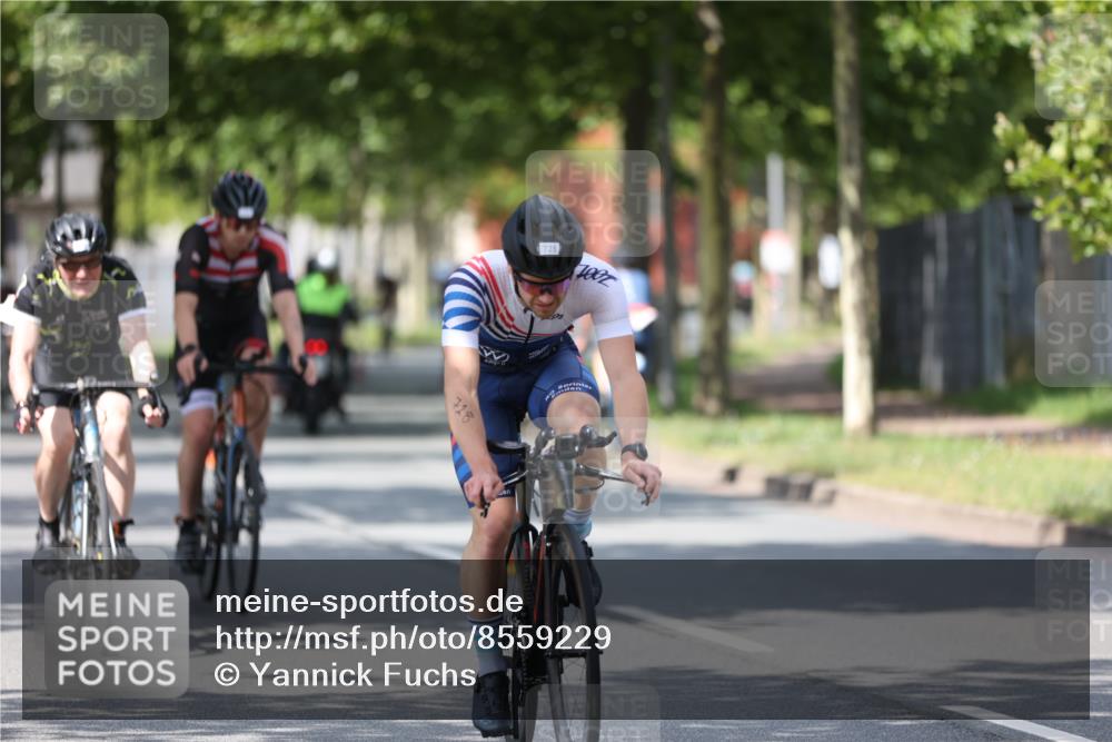 10.08.2025 - GEWOBA Citytriathlon Bremen Yannick Fuchs http://msf.ph/oto/8559229 10.08.2025 12:38:49 Radfahren 555, 634, 662, 720, 740, 762, 772, 797, 892, 940, 978, 1019 meine-sportfotos.de