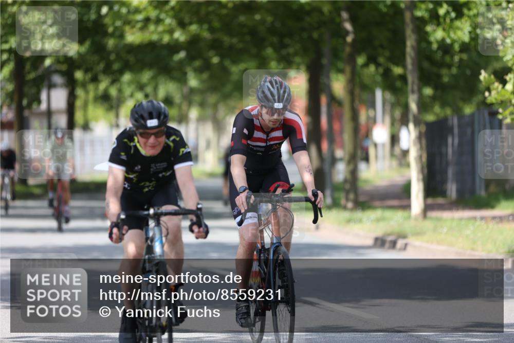 10.08.2025 - GEWOBA Citytriathlon Bremen Yannick Fuchs http://msf.ph/oto/8559231 10.08.2025 12:38:50 Radfahren 555, 634, 662, 720, 740, 762, 772, 797, 892, 940, 978, 1019 meine-sportfotos.de