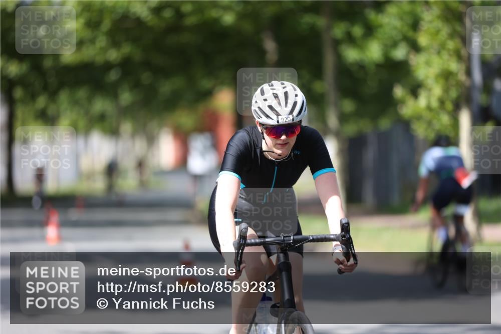 10.08.2025 - GEWOBA Citytriathlon Bremen Yannick Fuchs http://msf.ph/oto/8559283 10.08.2025 12:39:07 Radfahren 658, 696, 709, 720, 729, 900, 969, 978, 1006 meine-sportfotos.de