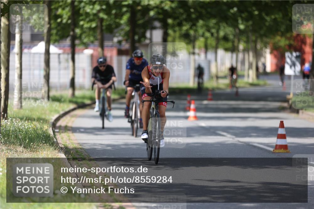10.08.2025 - GEWOBA Citytriathlon Bremen Yannick Fuchs http://msf.ph/oto/8559284 10.08.2025 12:39:08 Radfahren 658, 696, 709, 729, 900, 969, 978, 1006 meine-sportfotos.de