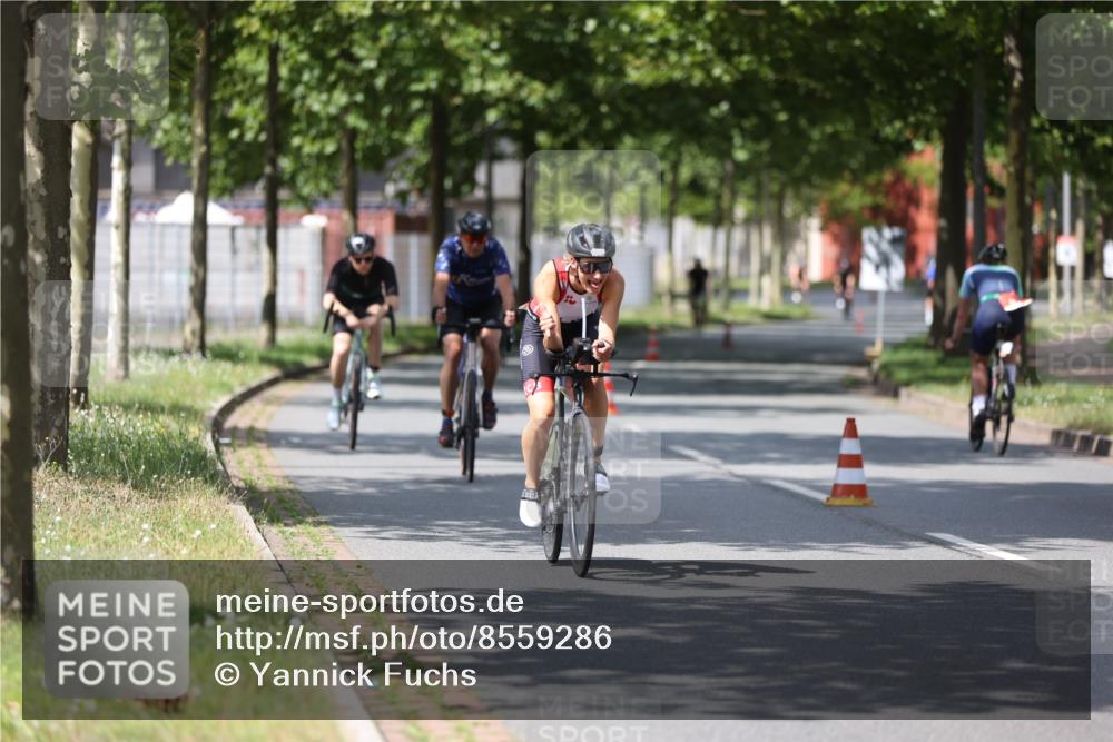 10.08.2025 - GEWOBA Citytriathlon Bremen Yannick Fuchs http://msf.ph/oto/8559286 10.08.2025 12:39:08 Radfahren 658, 696, 709, 729, 900, 969, 978, 1006 meine-sportfotos.de