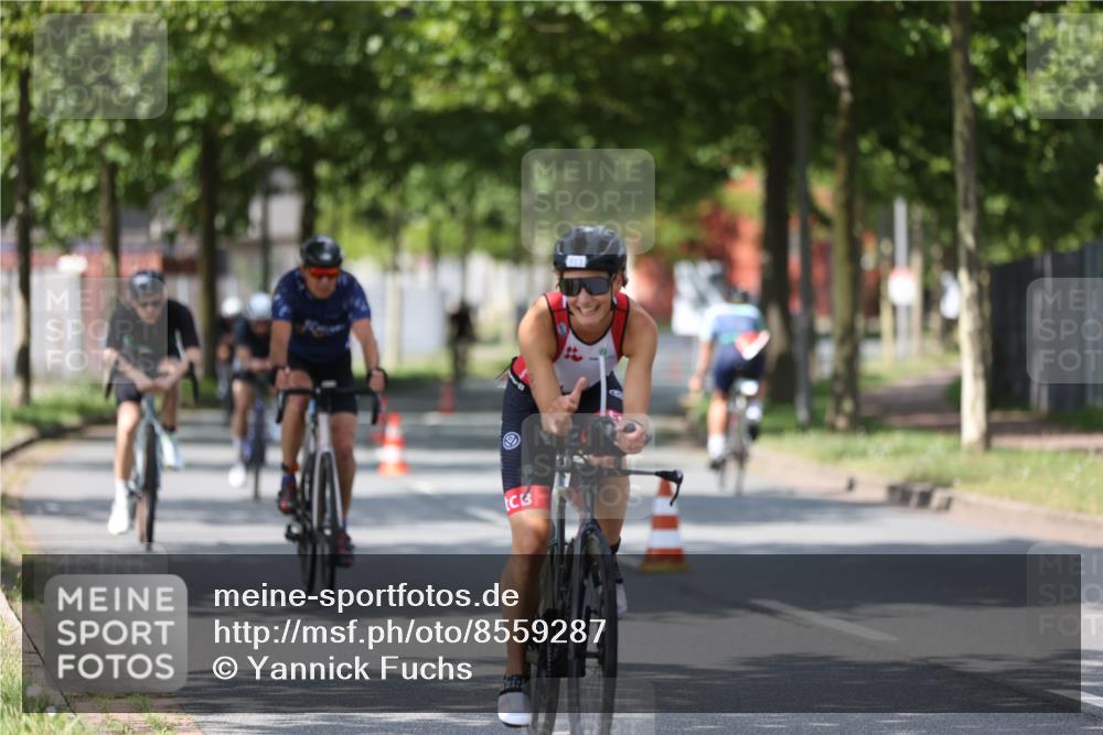 10.08.2025 - GEWOBA Citytriathlon Bremen Yannick Fuchs http://msf.ph/oto/8559287 10.08.2025 12:39:09 Radfahren 658, 696, 709, 729, 900, 969, 978, 1006 meine-sportfotos.de