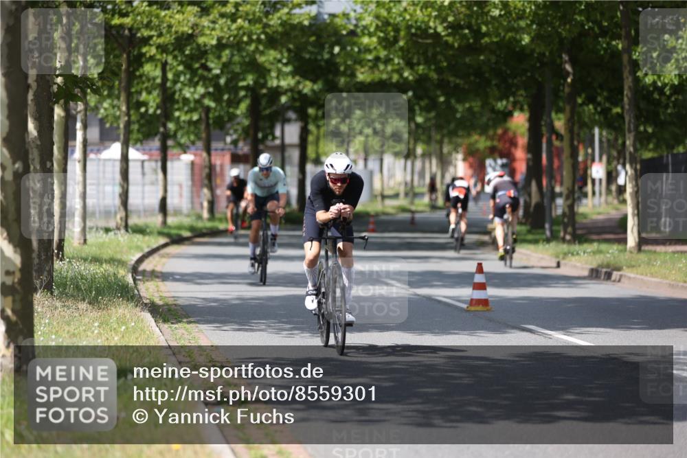 10.08.2025 - GEWOBA Citytriathlon Bremen Yannick Fuchs http://msf.ph/oto/8559301 10.08.2025 12:39:13 Radfahren 658, 696, 709, 729, 758, 900, 969, 978, 1006 meine-sportfotos.de