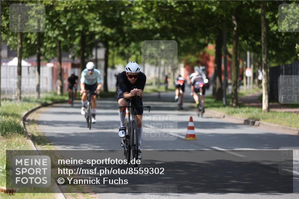 10.08.2025 - GEWOBA Citytriathlon Bremen Yannick Fuchs http://msf.ph/oto/8559302 10.08.2025 12:39:13 Radfahren 658, 696, 709, 729, 758, 900, 969, 978, 1006 meine-sportfotos.de