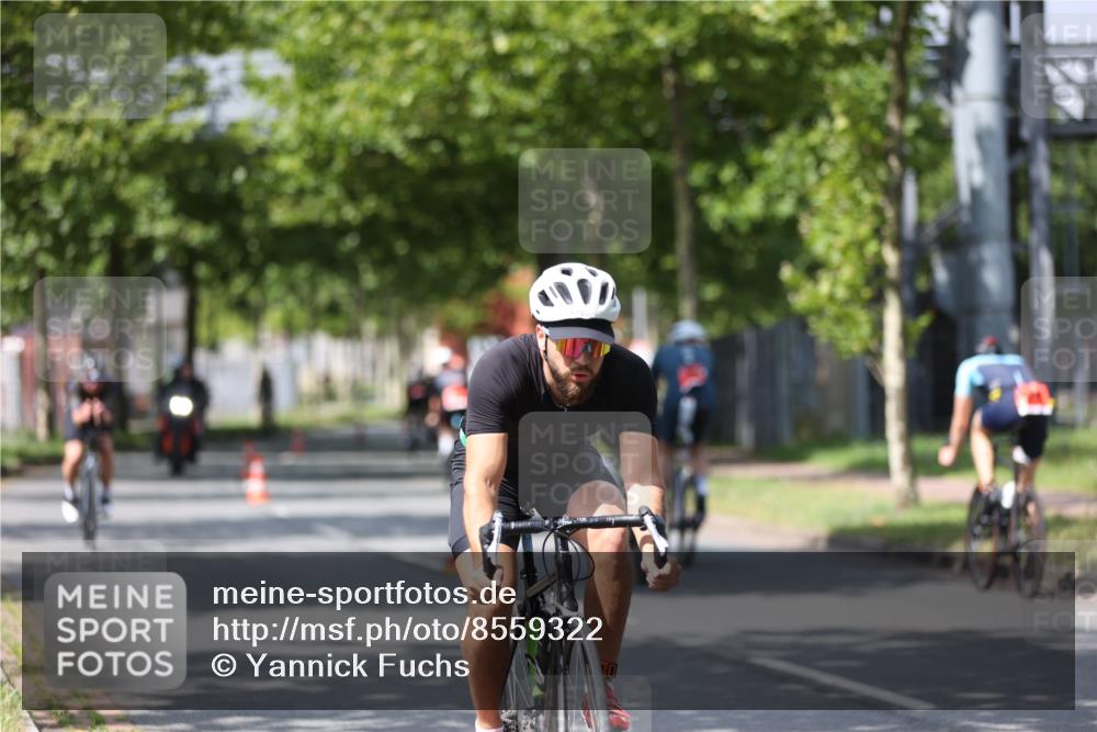10.08.2025 - GEWOBA Citytriathlon Bremen Yannick Fuchs http://msf.ph/oto/8559322 10.08.2025 12:39:19 Radfahren 696, 709, 729, 758, 869, 900, 1006 meine-sportfotos.de
