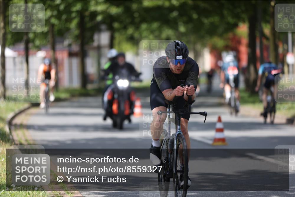 10.08.2025 - GEWOBA Citytriathlon Bremen Yannick Fuchs http://msf.ph/oto/8559327 10.08.2025 12:39:20 Radfahren 696, 709, 729, 758, 869, 900, 1006 meine-sportfotos.de