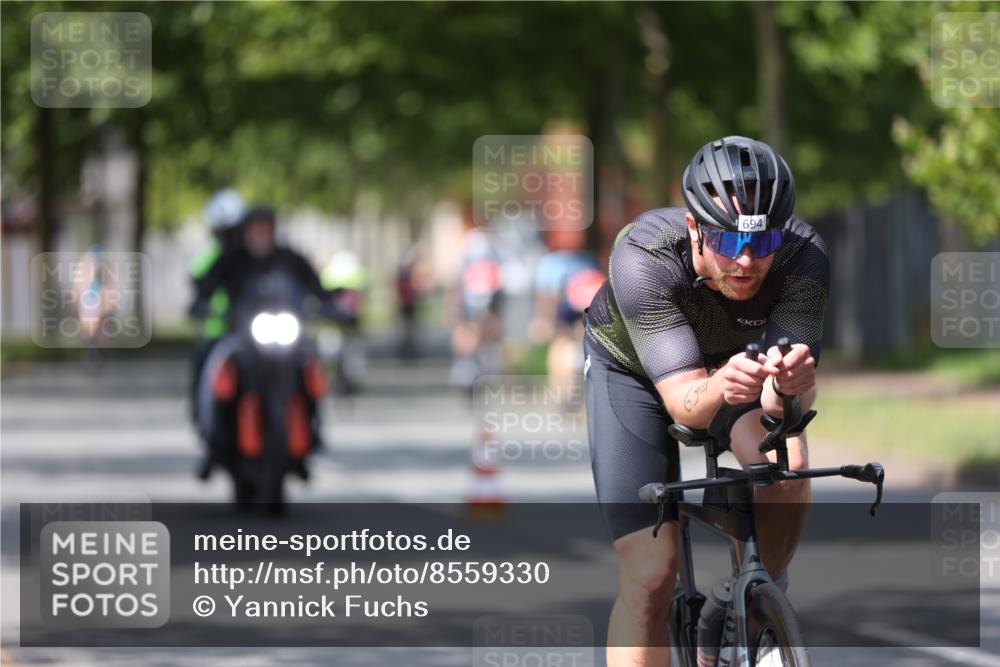 10.08.2025 - GEWOBA Citytriathlon Bremen Yannick Fuchs http://msf.ph/oto/8559330 10.08.2025 12:39:21 Radfahren 696, 709, 729, 758, 869, 900, 1006 meine-sportfotos.de