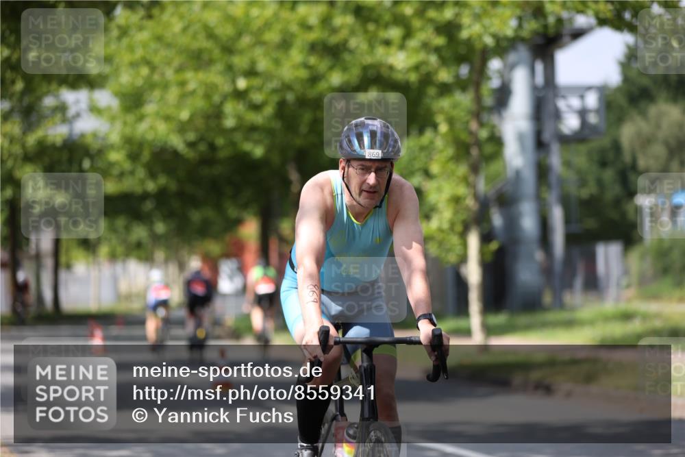 10.08.2025 - GEWOBA Citytriathlon Bremen Yannick Fuchs http://msf.ph/oto/8559341 10.08.2025 12:39:28 Radfahren 572, 709, 758, 795, 813, 869, 1006 meine-sportfotos.de