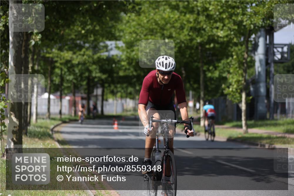 10.08.2025 - GEWOBA Citytriathlon Bremen Yannick Fuchs http://msf.ph/oto/8559348 10.08.2025 12:39:34 Radfahren 572, 758, 795, 813, 869 meine-sportfotos.de