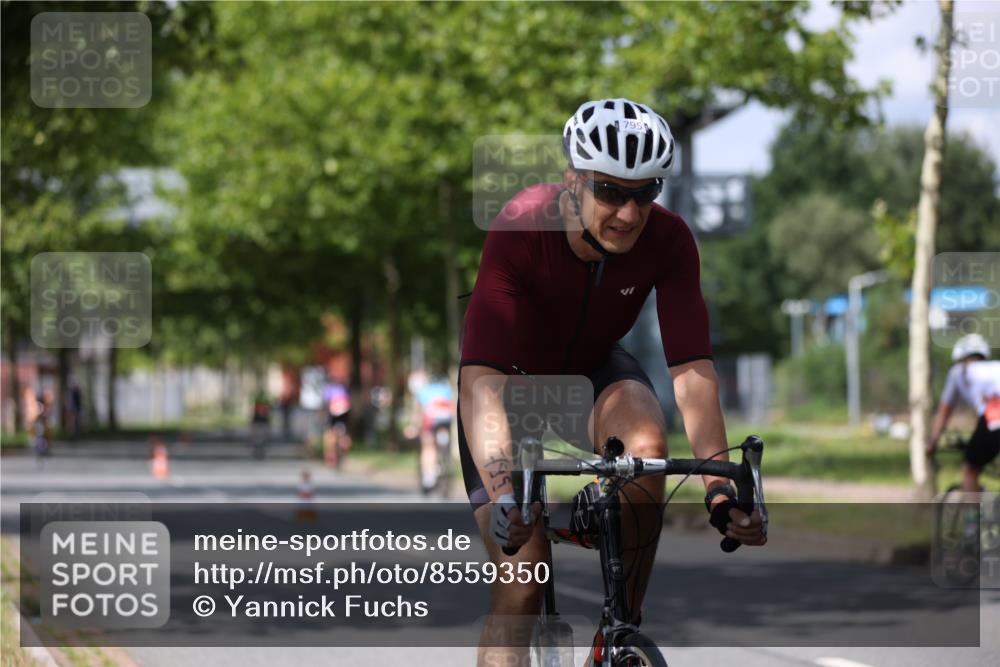 10.08.2025 - GEWOBA Citytriathlon Bremen Yannick Fuchs http://msf.ph/oto/8559350 10.08.2025 12:39:35 Radfahren 572, 758, 795, 813, 869 meine-sportfotos.de