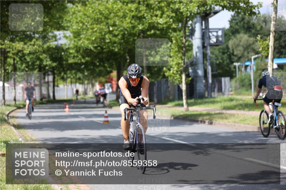 10.08.2025 - GEWOBA Citytriathlon Bremen Yannick Fuchs http://msf.ph/oto/8559358 10.08.2025 12:39:39 Radfahren 572, 589, 795, 813, 869 meine-sportfotos.de