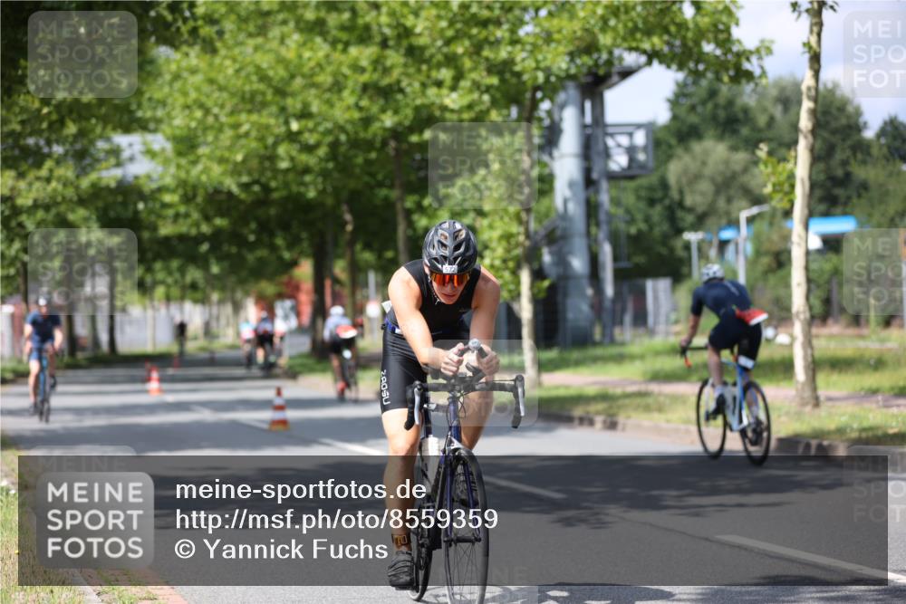 10.08.2025 - GEWOBA Citytriathlon Bremen Yannick Fuchs http://msf.ph/oto/8559359 10.08.2025 12:39:39 Radfahren 572, 589, 795, 813, 869 meine-sportfotos.de