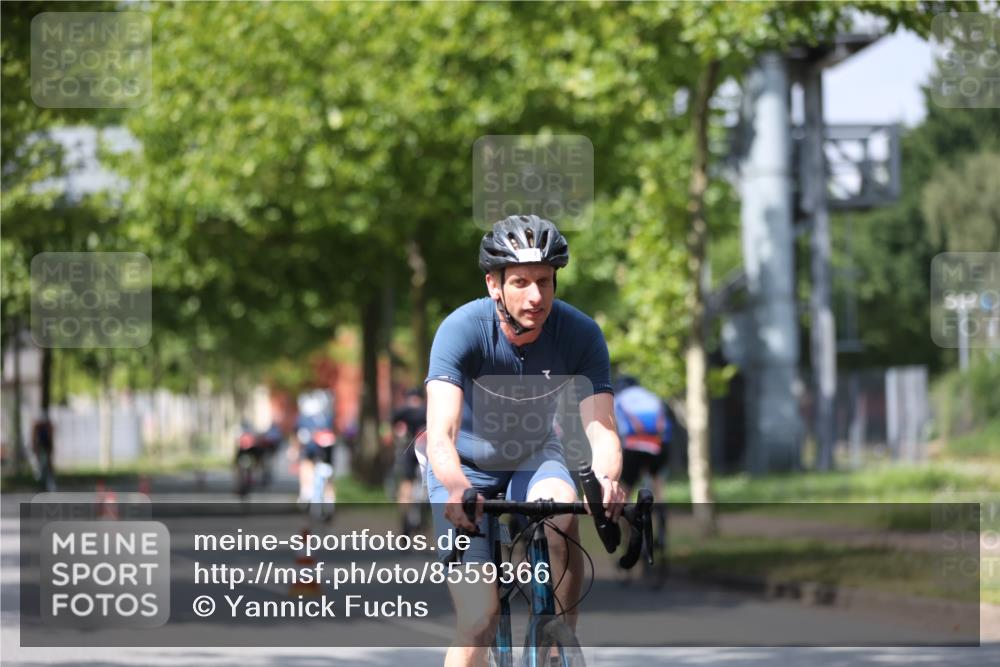 10.08.2025 - GEWOBA Citytriathlon Bremen Yannick Fuchs http://msf.ph/oto/8559366 10.08.2025 12:39:42 Radfahren 572, 589, 795, 813 meine-sportfotos.de