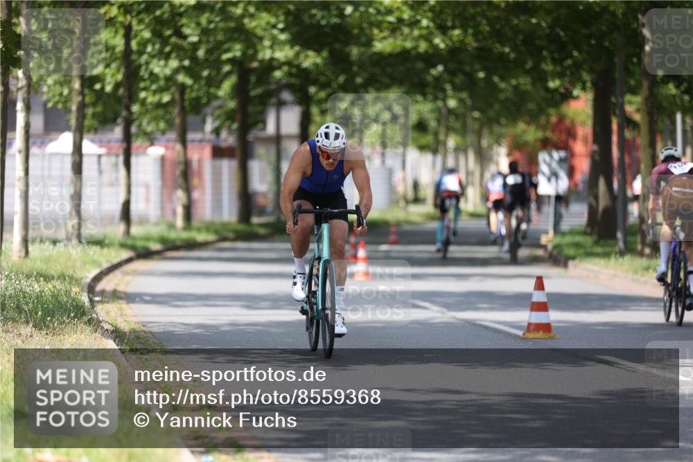 10.08.2025 - GEWOBA Citytriathlon Bremen Yannick Fuchs http://msf.ph/oto/8559368 10.08.2025 12:39:47 Radfahren 572, 589, 795, 813 meine-sportfotos.de