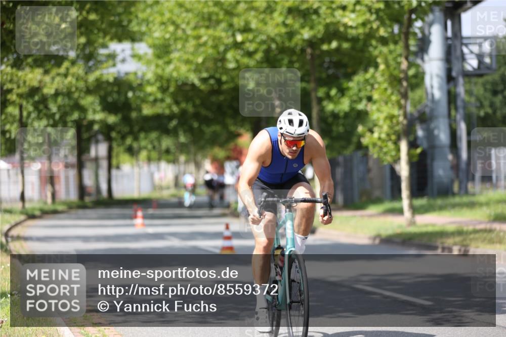10.08.2025 - GEWOBA Citytriathlon Bremen Yannick Fuchs http://msf.ph/oto/8559372 10.08.2025 12:39:48 Radfahren 572, 589, 813 meine-sportfotos.de