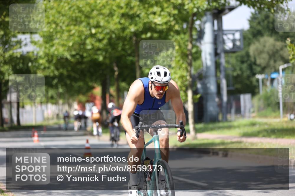 10.08.2025 - GEWOBA Citytriathlon Bremen Yannick Fuchs http://msf.ph/oto/8559373 10.08.2025 12:39:48 Radfahren 572, 589, 813 meine-sportfotos.de
