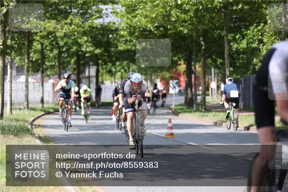 10.08.2025 - GEWOBA Citytriathlon Bremen Yannick Fuchs http://msf.ph/oto/8559383 10.08.2025 12:40:00 Radfahren 589, 596, 690, 706, 721, 779, 831, 880, 883, 1028 meine-sportfotos.de