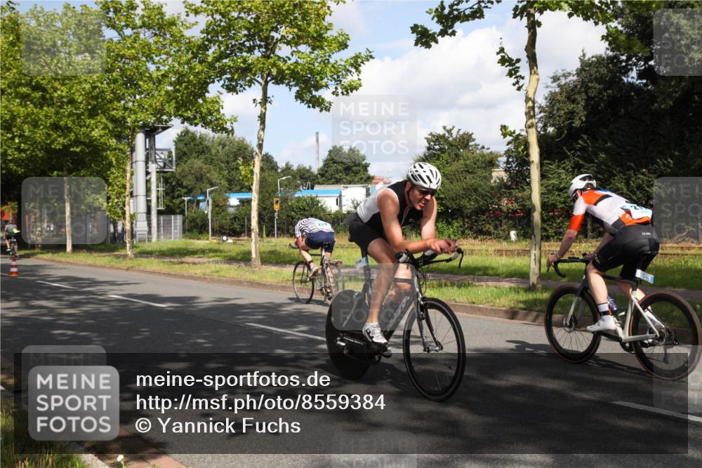 10.08.2025 - GEWOBA Citytriathlon Bremen Yannick Fuchs http://msf.ph/oto/8559384 10.08.2025 10:54:30 Radfahren 75, 123, 153, 356, 427, 456, 492, 500 meine-sportfotos.de