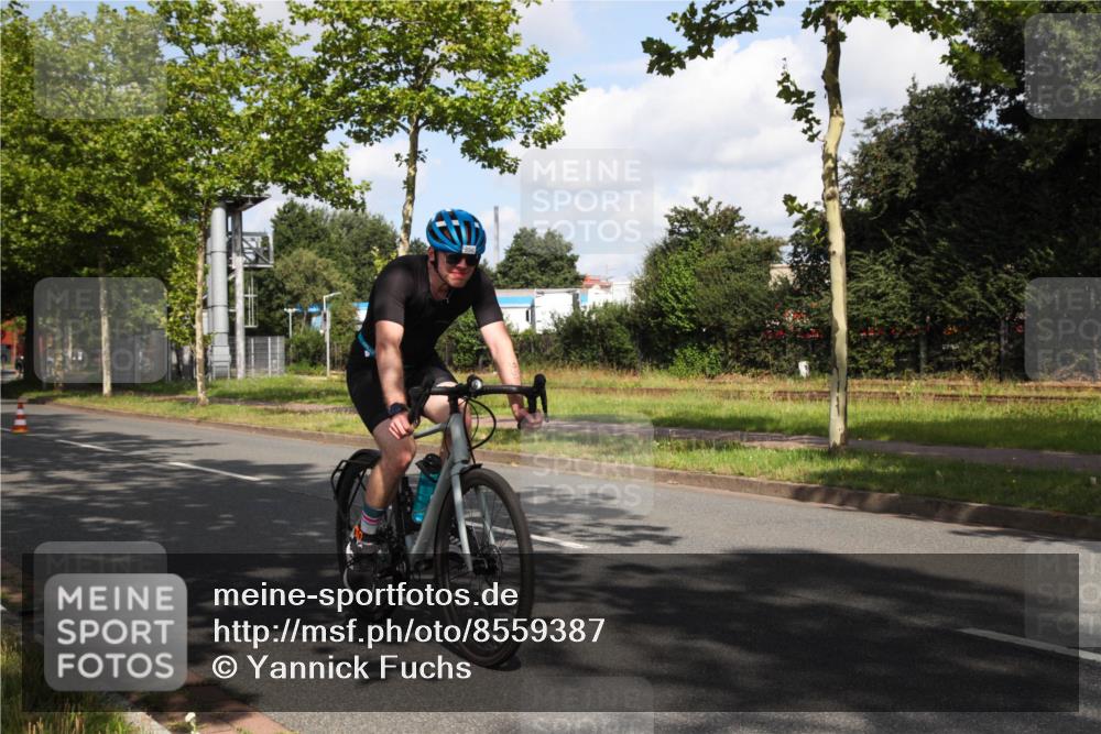 10.08.2025 - GEWOBA Citytriathlon Bremen Yannick Fuchs http://msf.ph/oto/8559387 10.08.2025 10:54:37 Radfahren 75, 85, 123, 153, 356, 456, 492 meine-sportfotos.de