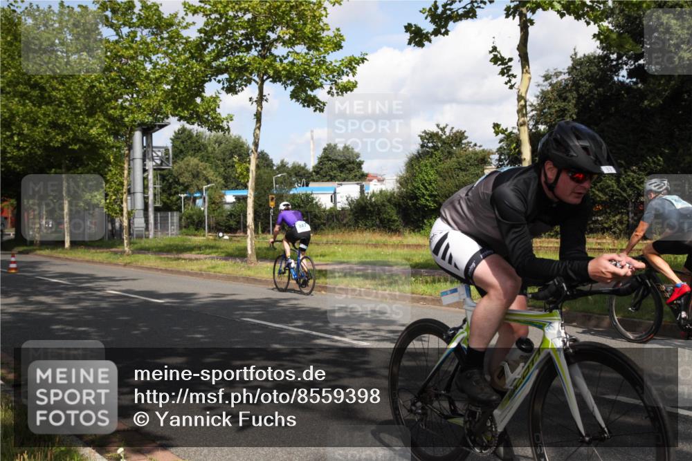 10.08.2025 - GEWOBA Citytriathlon Bremen Yannick Fuchs http://msf.ph/oto/8559398 10.08.2025 10:54:59 Radfahren 33, 85, 373, 378, 418, 452 meine-sportfotos.de