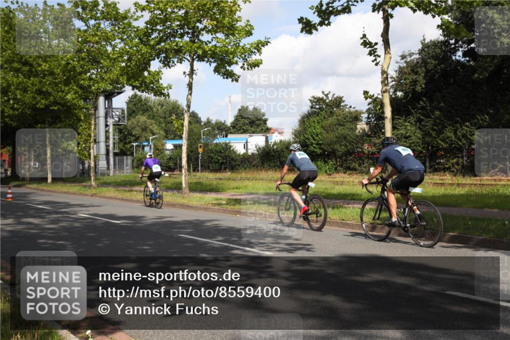 10.08.2025 - GEWOBA Citytriathlon Bremen Yannick Fuchs http://msf.ph/oto/8559400 10.08.2025 10:55:00 Radfahren 33, 85, 373, 378, 418, 452 meine-sportfotos.de