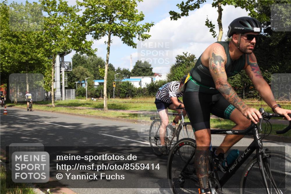 10.08.2025 - GEWOBA Citytriathlon Bremen Yannick Fuchs http://msf.ph/oto/8559414 10.08.2025 10:55:23 Radfahren 19, 163, 211, 219, 397, 418 meine-sportfotos.de