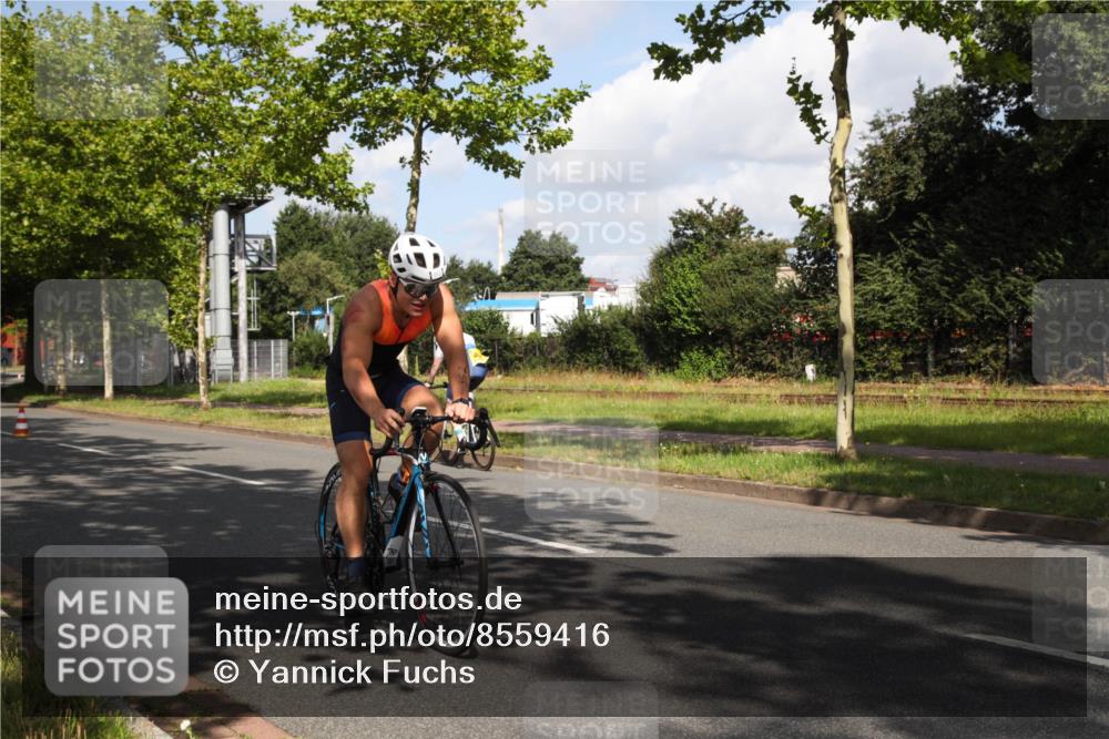 10.08.2025 - GEWOBA Citytriathlon Bremen Yannick Fuchs http://msf.ph/oto/8559416 10.08.2025 10:55:28 Radfahren 19, 163, 211, 219, 397, 444 meine-sportfotos.de