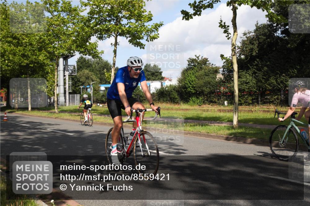 10.08.2025 - GEWOBA Citytriathlon Bremen Yannick Fuchs http://msf.ph/oto/8559421 10.08.2025 10:55:45 Radfahren 93, 117, 207, 444, 480 meine-sportfotos.de