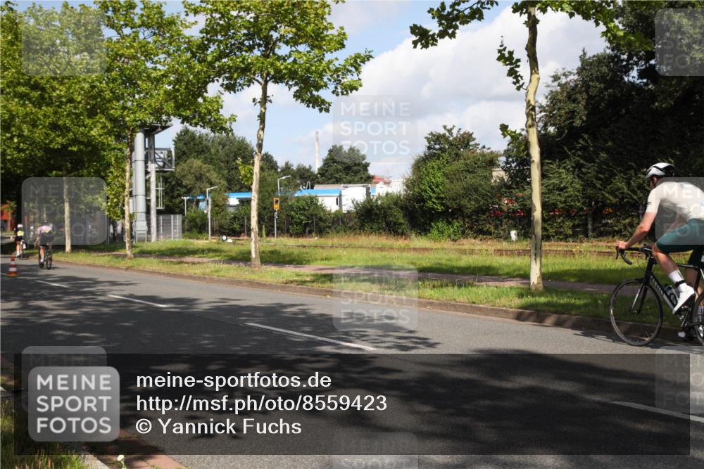 10.08.2025 - GEWOBA Citytriathlon Bremen Yannick Fuchs http://msf.ph/oto/8559423 10.08.2025 10:55:48 Radfahren 93, 117, 207, 444, 480, 485 meine-sportfotos.de