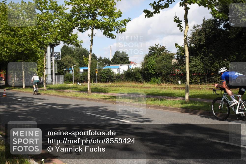 10.08.2025 - GEWOBA Citytriathlon Bremen Yannick Fuchs http://msf.ph/oto/8559424 10.08.2025 10:55:50 Radfahren 93, 117, 207, 444, 480, 485 meine-sportfotos.de