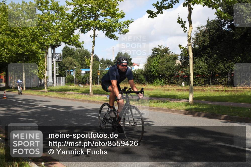 10.08.2025 - GEWOBA Citytriathlon Bremen Yannick Fuchs http://msf.ph/oto/8559426 10.08.2025 10:55:53 Radfahren 93, 117, 119, 207, 480, 485 meine-sportfotos.de