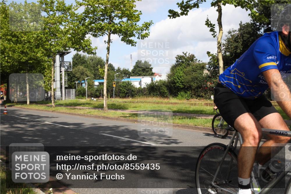 10.08.2025 - GEWOBA Citytriathlon Bremen Yannick Fuchs http://msf.ph/oto/8559435 10.08.2025 10:56:09 Radfahren 69, 99, 119, 429, 464, 466, 485, 497 meine-sportfotos.de