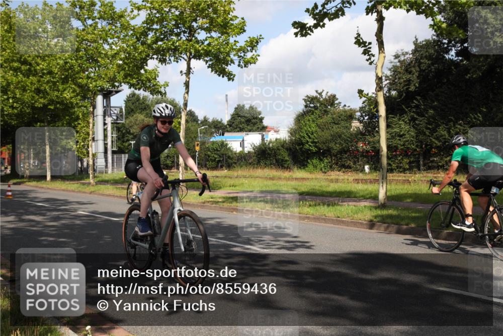 10.08.2025 - GEWOBA Citytriathlon Bremen Yannick Fuchs http://msf.ph/oto/8559436 10.08.2025 10:56:11 Radfahren 69, 99, 119, 401, 429, 464, 466, 485, 497 meine-sportfotos.de