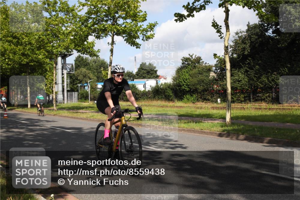 10.08.2025 - GEWOBA Citytriathlon Bremen Yannick Fuchs http://msf.ph/oto/8559438 10.08.2025 10:56:14 Radfahren 69, 99, 115, 119, 401, 429, 464, 466, 497 meine-sportfotos.de