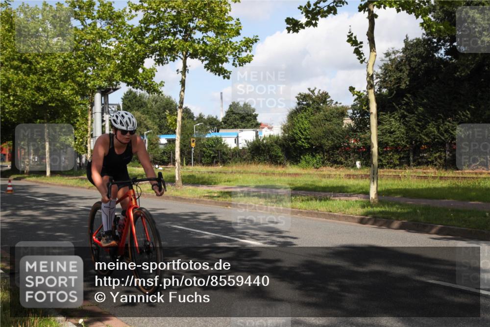 10.08.2025 - GEWOBA Citytriathlon Bremen Yannick Fuchs http://msf.ph/oto/8559440 10.08.2025 10:56:17 Radfahren 69, 99, 115, 119, 401, 429, 464, 466, 497 meine-sportfotos.de