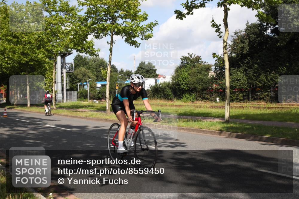 10.08.2025 - GEWOBA Citytriathlon Bremen Yannick Fuchs http://msf.ph/oto/8559450 10.08.2025 10:56:43 Radfahren 31, 67, 145, 203, 447, 455, 501 meine-sportfotos.de