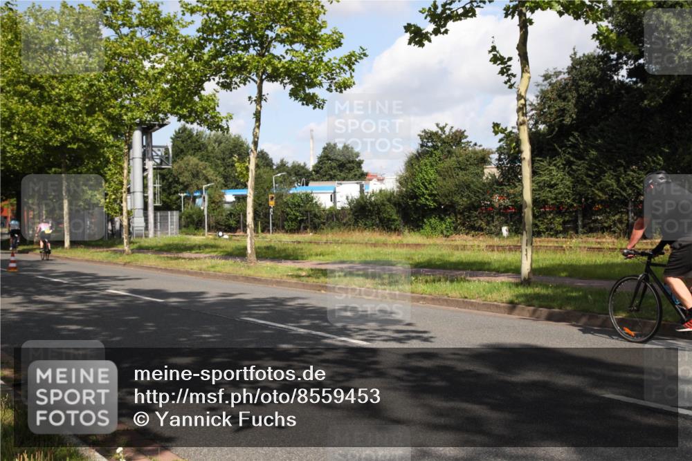 10.08.2025 - GEWOBA Citytriathlon Bremen Yannick Fuchs http://msf.ph/oto/8559453 10.08.2025 10:56:50 Radfahren 67, 145, 203, 447, 454, 455, 501 meine-sportfotos.de