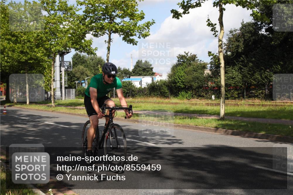 10.08.2025 - GEWOBA Citytriathlon Bremen Yannick Fuchs http://msf.ph/oto/8559459 10.08.2025 10:57:07 Radfahren 5, 77, 101, 233, 454 meine-sportfotos.de