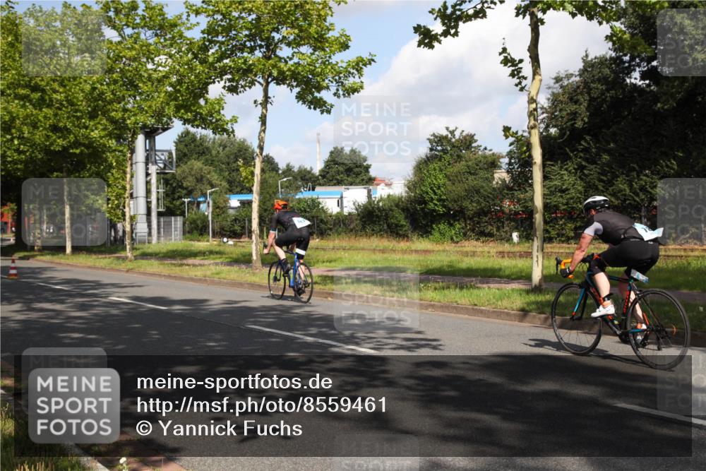 10.08.2025 - GEWOBA Citytriathlon Bremen Yannick Fuchs http://msf.ph/oto/8559461 10.08.2025 10:57:12 Radfahren 5, 77, 101, 233, 454 meine-sportfotos.de