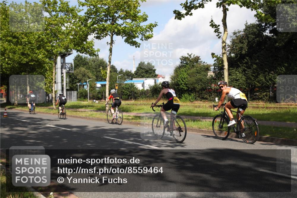 10.08.2025 - GEWOBA Citytriathlon Bremen Yannick Fuchs http://msf.ph/oto/8559464 10.08.2025 10:57:14 Radfahren 5, 77, 101, 233, 454 meine-sportfotos.de