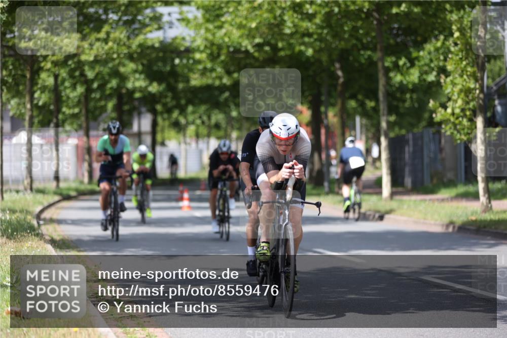 10.08.2025 - GEWOBA Citytriathlon Bremen Yannick Fuchs http://msf.ph/oto/8559476 10.08.2025 12:40:01 Radfahren 589, 596, 690, 706, 721, 779, 831, 880, 883, 896, 1028 meine-sportfotos.de
