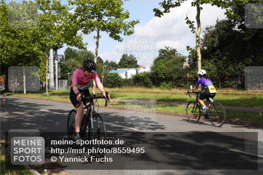 10.08.2025 - GEWOBA Citytriathlon Bremen Yannick Fuchs http://msf.ph/oto/8559495 10.08.2025 10:57:46 Radfahren 35, 159, 215, 458 meine-sportfotos.de