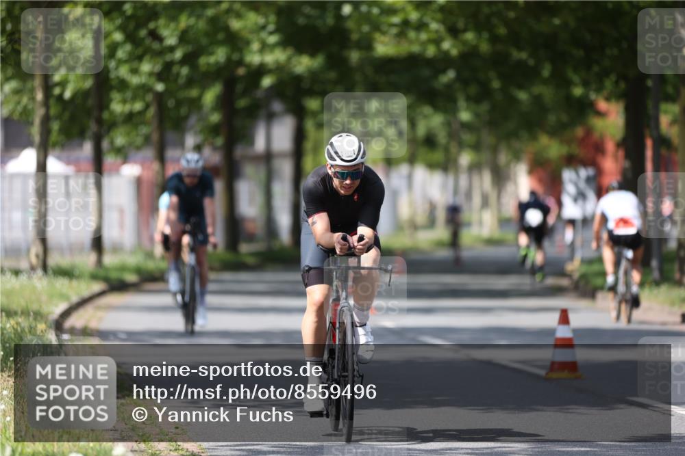 10.08.2025 - GEWOBA Citytriathlon Bremen Yannick Fuchs http://msf.ph/oto/8559496 10.08.2025 12:40:04 Radfahren 596, 602, 690, 706, 721, 779, 831, 880, 883, 890, 896, 1028 meine-sportfotos.de