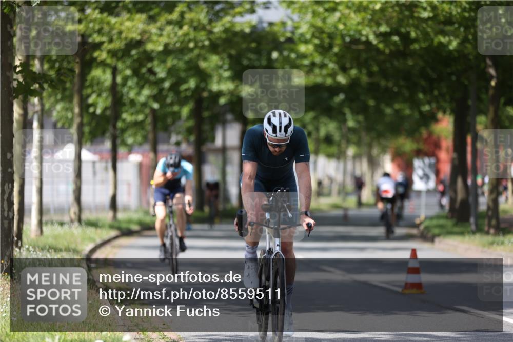 10.08.2025 - GEWOBA Citytriathlon Bremen Yannick Fuchs http://msf.ph/oto/8559511 10.08.2025 12:40:06 Radfahren 559, 596, 602, 690, 706, 721, 779, 815, 831, 880, 883, 890, 896, 1028 meine-sportfotos.de