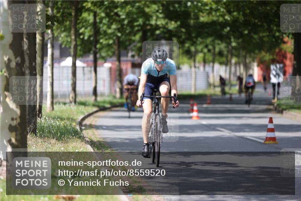 10.08.2025 - GEWOBA Citytriathlon Bremen Yannick Fuchs http://msf.ph/oto/8559520 10.08.2025 12:40:07 Radfahren 559, 596, 602, 690, 706, 721, 779, 815, 831, 880, 883, 890, 896, 1028 meine-sportfotos.de