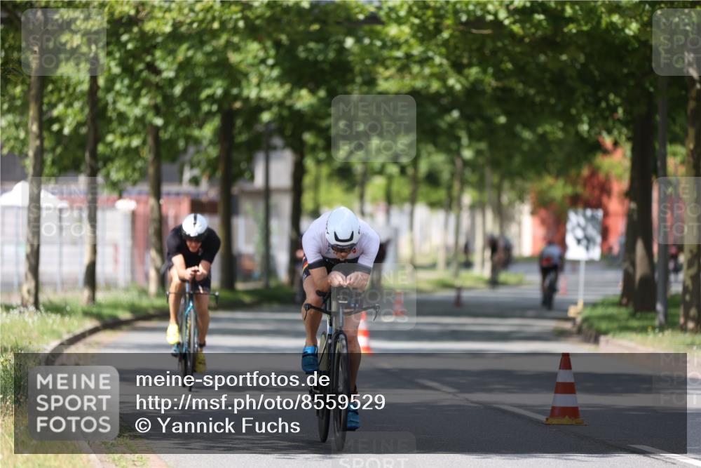10.08.2025 - GEWOBA Citytriathlon Bremen Yannick Fuchs http://msf.ph/oto/8559529 10.08.2025 12:40:10 Radfahren 559, 596, 602, 690, 706, 721, 779, 815, 831, 880, 883, 890, 896, 899, 1028 meine-sportfotos.de