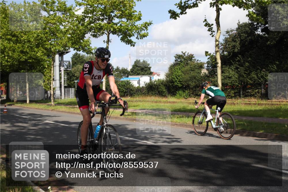 10.08.2025 - GEWOBA Citytriathlon Bremen Yannick Fuchs http://msf.ph/oto/8559537 10.08.2025 10:58:28 Radfahren 1, 95, 165, 221, 402, 472, 506, 513 meine-sportfotos.de