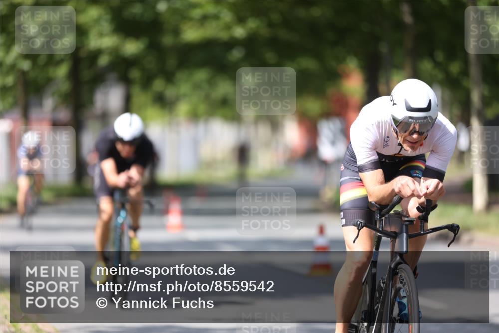 10.08.2025 - GEWOBA Citytriathlon Bremen Yannick Fuchs http://msf.ph/oto/8559542 10.08.2025 12:40:11 Radfahren 559, 596, 602, 690, 706, 721, 779, 815, 831, 880, 883, 890, 896, 899, 1028 meine-sportfotos.de