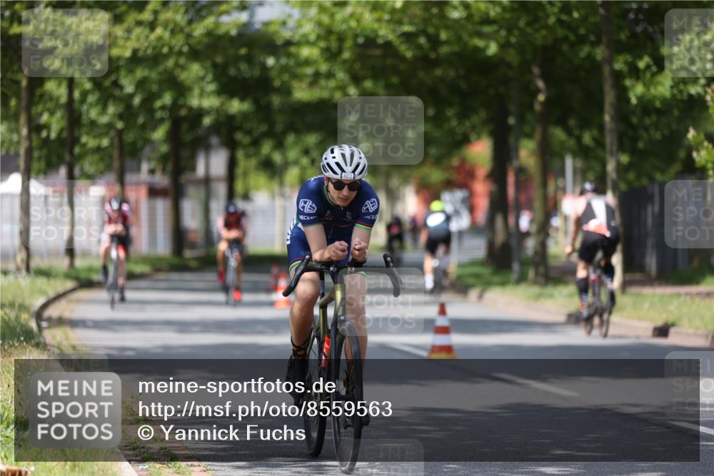 10.08.2025 - GEWOBA Citytriathlon Bremen Yannick Fuchs http://msf.ph/oto/8559563 10.08.2025 12:40:13 Radfahren 559, 581, 596, 602, 690, 706, 721, 779, 815, 831, 880, 883, 890, 896, 899, 975, 1028 meine-sportfotos.de