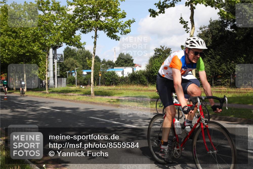 10.08.2025 - GEWOBA Citytriathlon Bremen Yannick Fuchs http://msf.ph/oto/8559584 10.08.2025 10:59:30 Radfahren 59, 63, 111, 193, 209, 463 meine-sportfotos.de